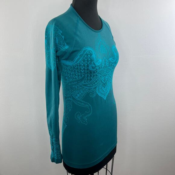 ATHLETA Tattoo Twist Teal Blue Printed Long Sleeve Slim Base Layer Active Top S - Picture 3 of 7